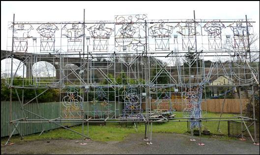 Picture 12 – Lighting frames and control unit mounted on scaffolding